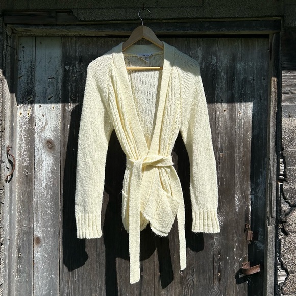 Vintage 80s Ivory Belted Sweater - Picture 7 of 7